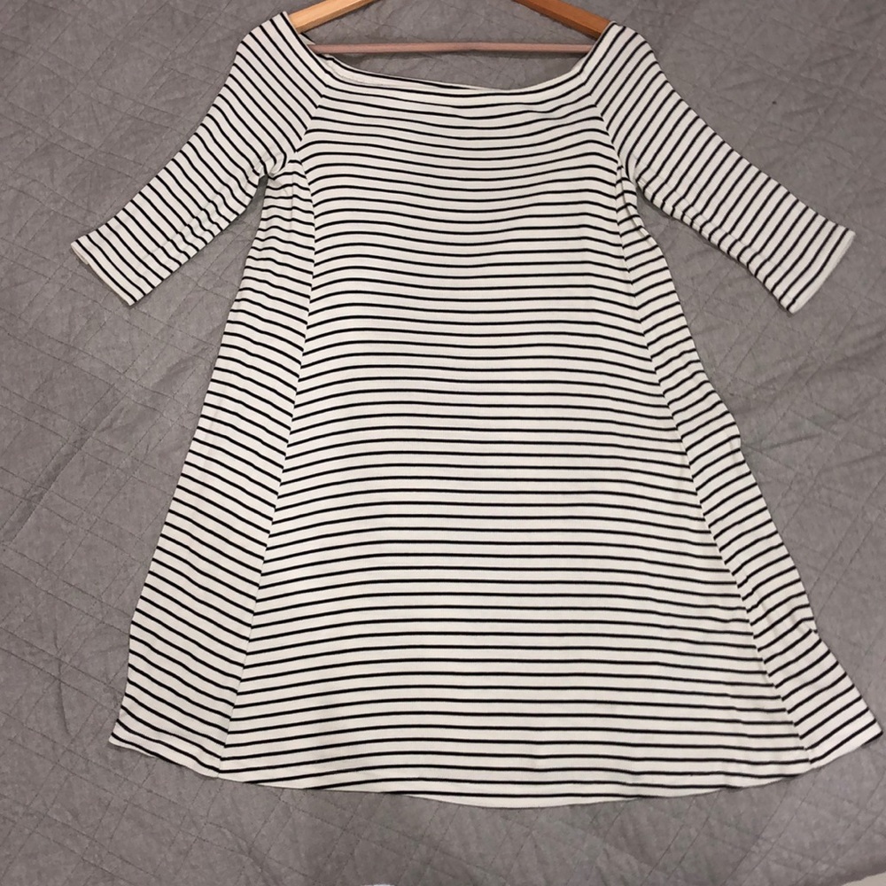 Black & white stripped off the shoulder dress.